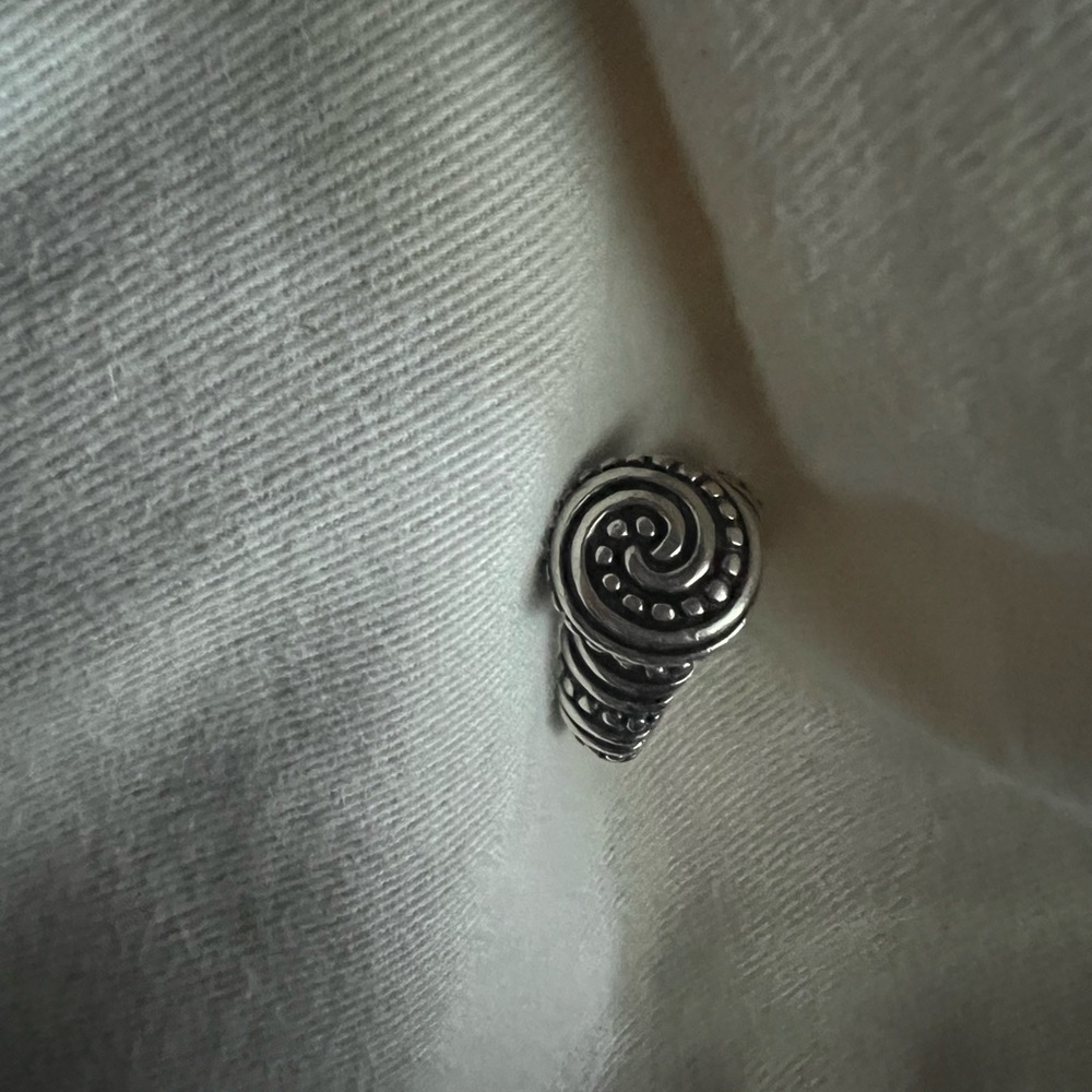 James Avery Beaded Flower size 7 ring RETIRED
